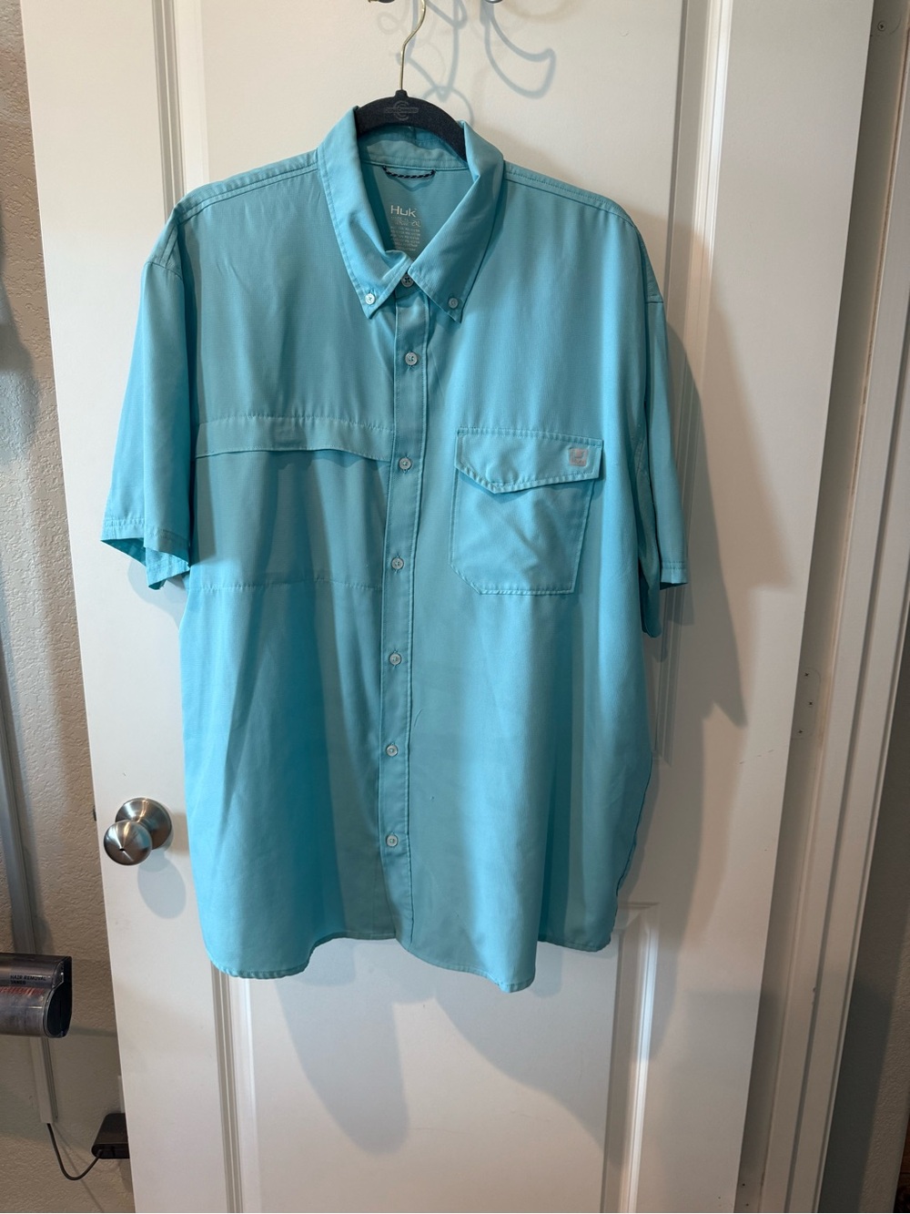 Huk Men’s Short Sleeve Button-Down Shirt - Aqua Blue